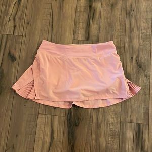 Size 8 play the pleats tennis skirt with shortie